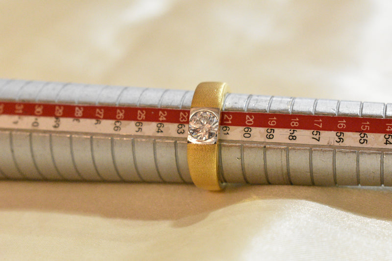 Eria 22K Gold Swarovski Ring - R70