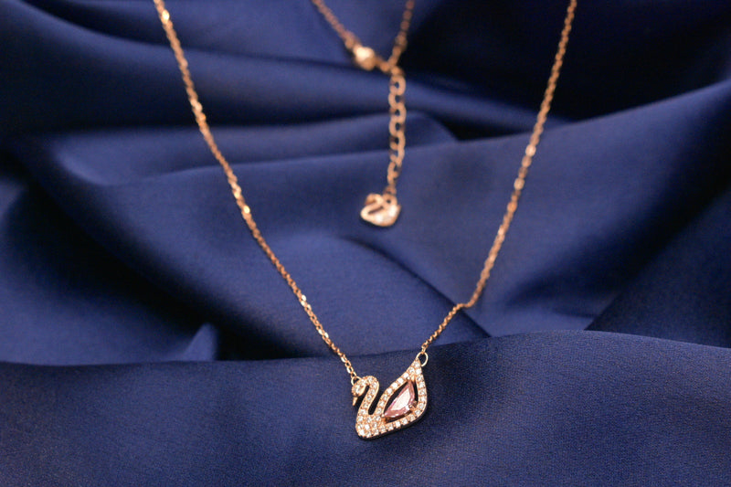 Elegant Swan silver necklace- SN2