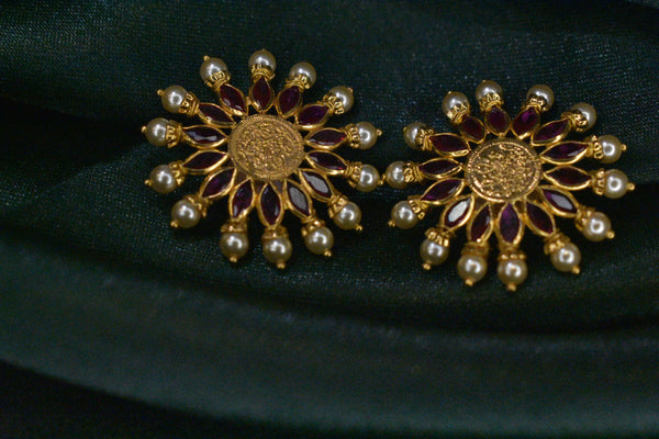 Eria 22k Yellow Gold Earrings - T109