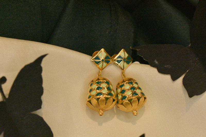 Eria 22k Yellow Gold Earrings - T102