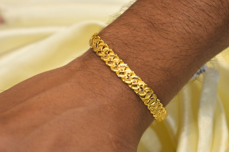 ERIA 22k GOLD Men Bracelet-K66 - Main Image