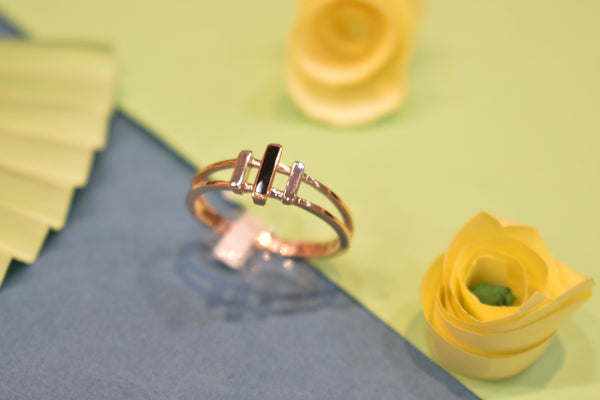 Eria 18K Gold Ring - R229