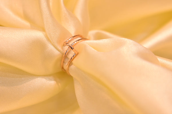 Eria 18K Gold Ring - R110