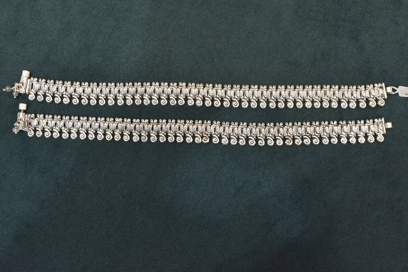 Minimalist silver oxidised plain  anklets -SG427