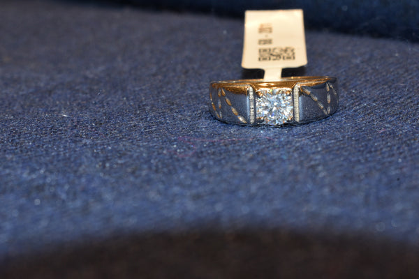 silver fancy stone men ring.68-201