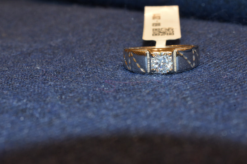 silver fancy stone men ring.68-201