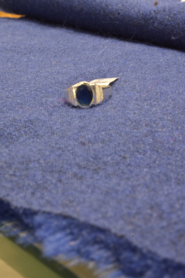 silver dark blue shapphire men`s  ring 68-250