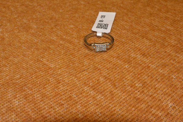 silver fancy stone baby ring.68-135