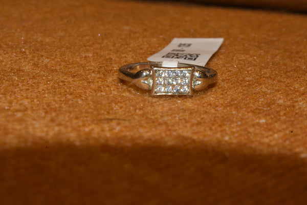 silver fancy stone baby ring.68-135