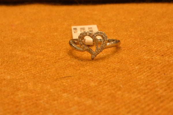 silver fancy stone heart ladeis ring.68-202
