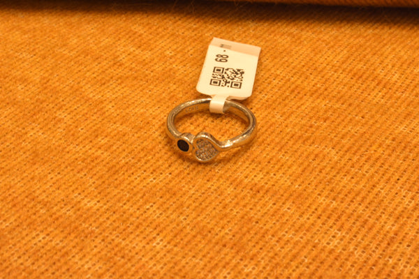 silver fancy stone  ladeis ring.68-111