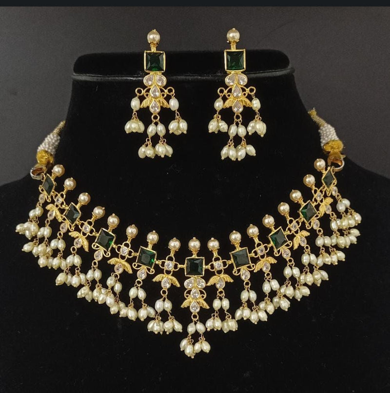 Eria Customised emerald necklace set